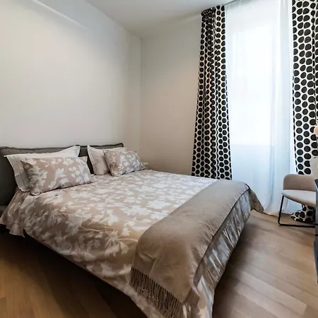 Dream Suites Milano San Babila Exterior photo